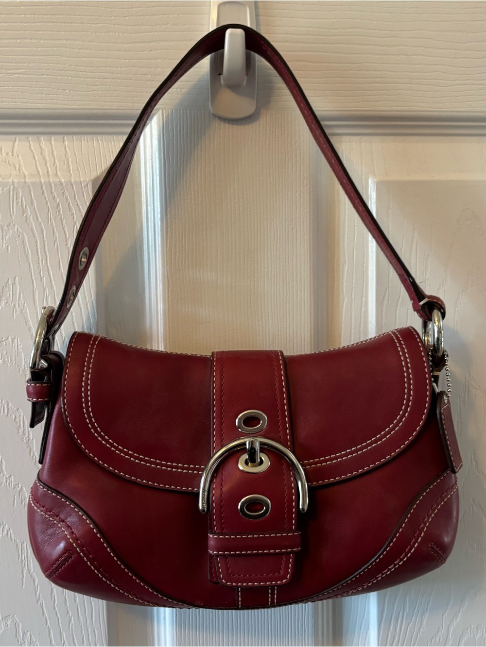 Coach Soho Signature Buckle Flap Shoulder Bag Purse Red Leather Y2K F10909 - Picture 2 of 14
